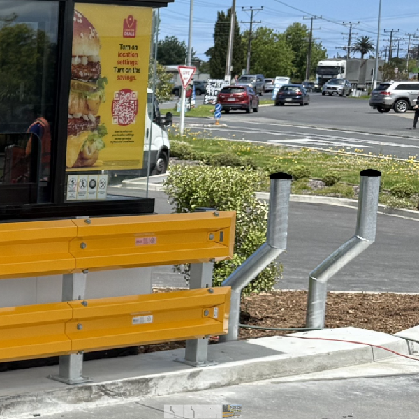 Cranked (Offset) Bollards – 115mmØ