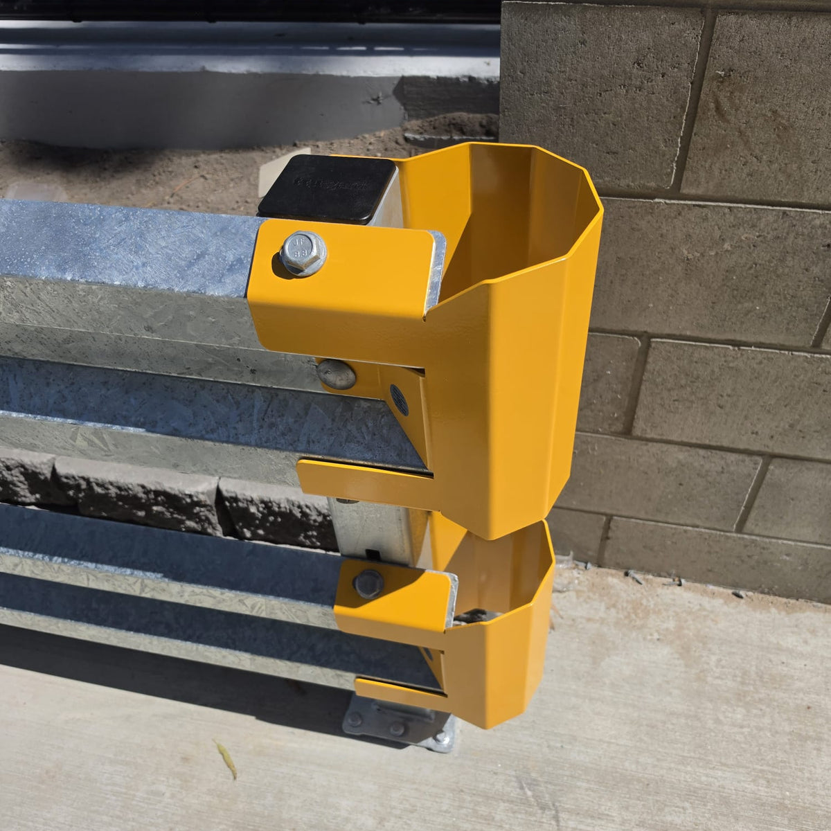Barrier Bull Nose End Cap